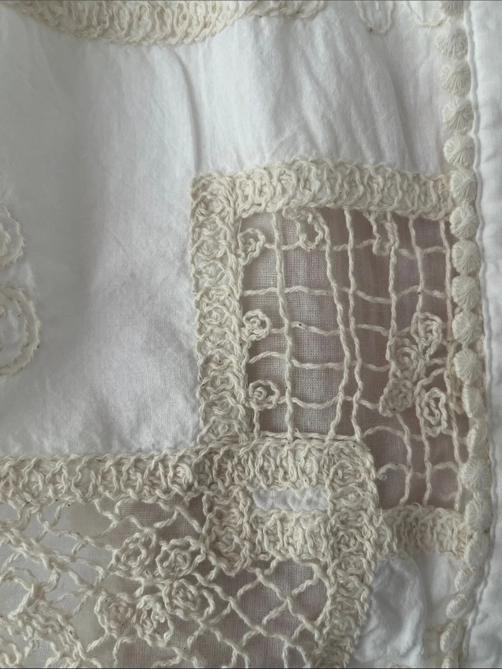Seek the label Blouse - Picture 5 of 14